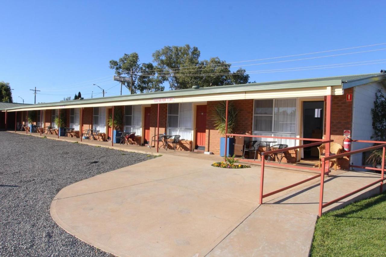 Cross Roads Motel Cobar Ngoại thất bức ảnh