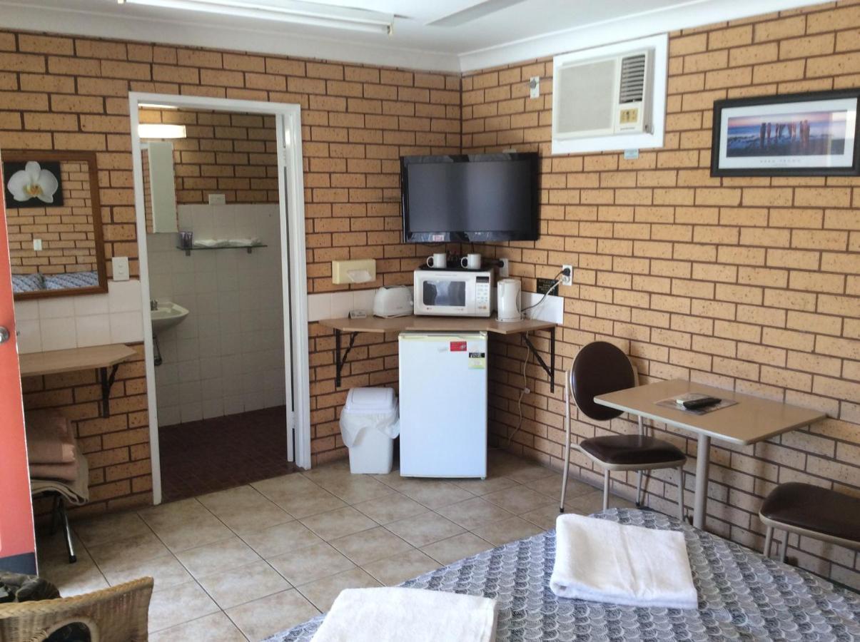 Cross Roads Motel Cobar Ngoại thất bức ảnh